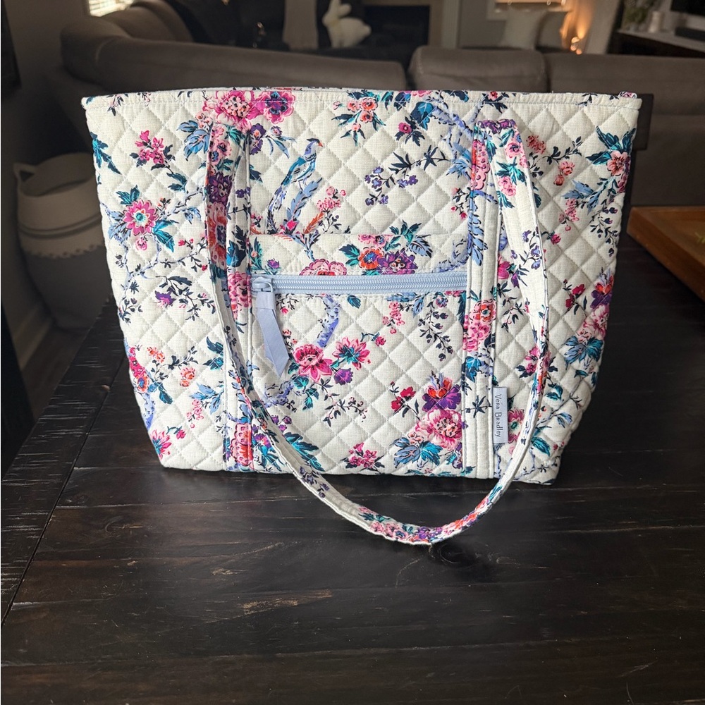 Vera Bradley Magnifique Floral quilted tote